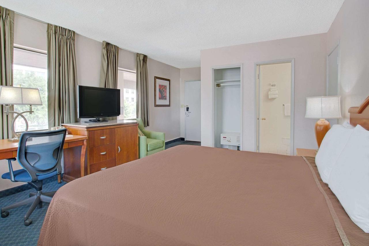 Travelodge By Wyndham Orlando Downtown Centroplex Eksteriør billede
