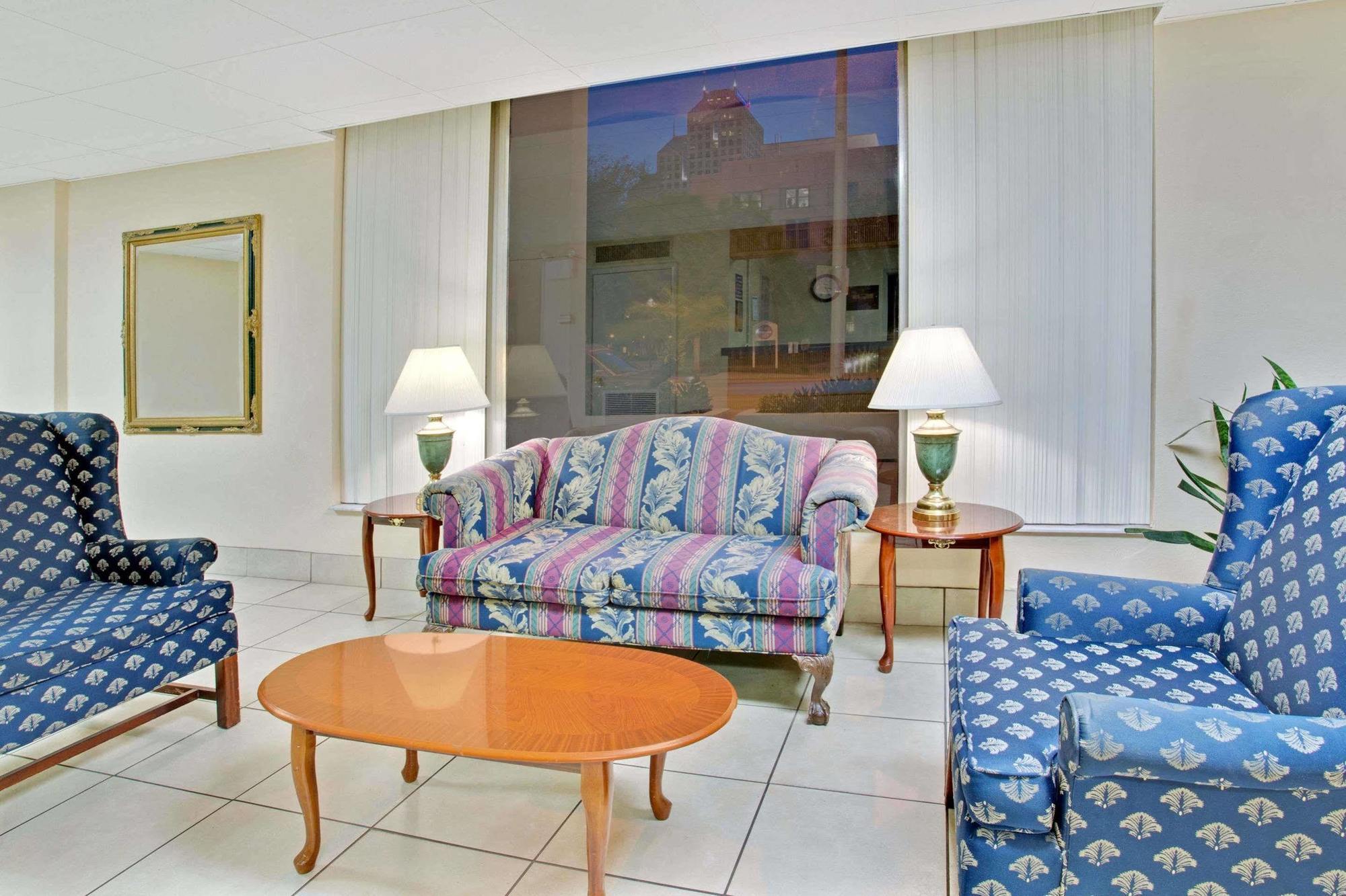 Travelodge By Wyndham Orlando Downtown Centroplex Eksteriør billede